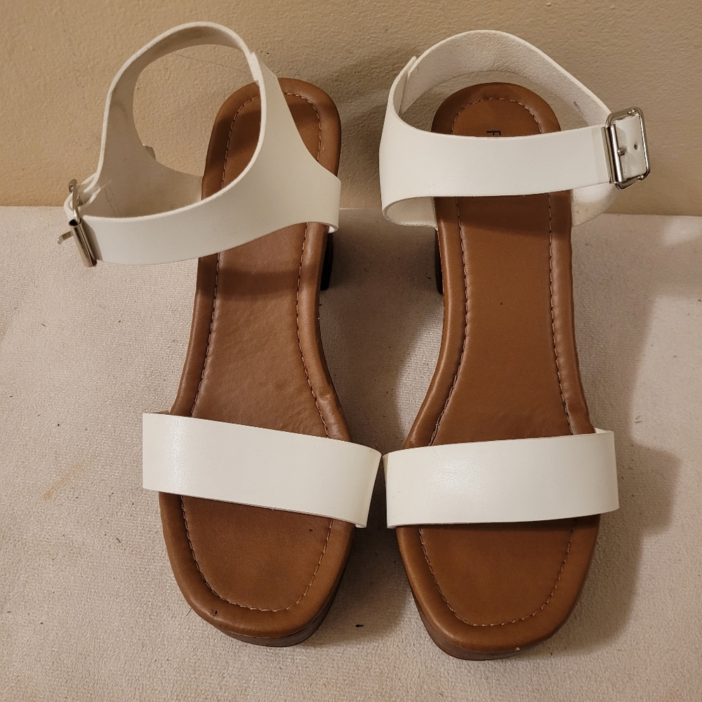 Forever 21 Women's  Ankle Strap  Sandals White Size US 8 UK 6 EU39 Shoe Slippers
